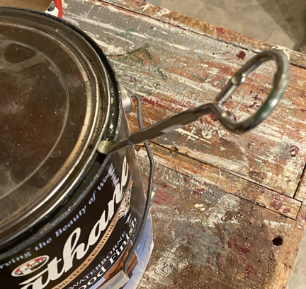 Paint can opener