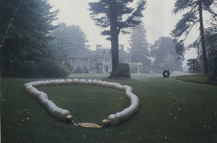 Giant necklace image