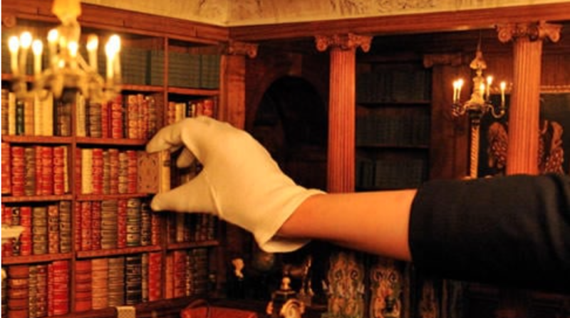 Queen Mary's dollhouse with hand